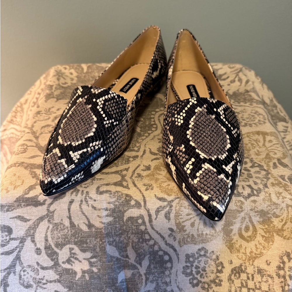 Nine West Black and White Snakeskin Loafers